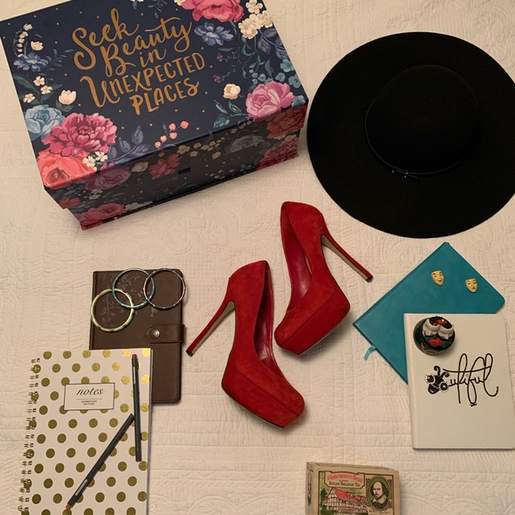 Steve Madden Size 9 Red Suede 5” Platform Heels - Picture 2 of 6